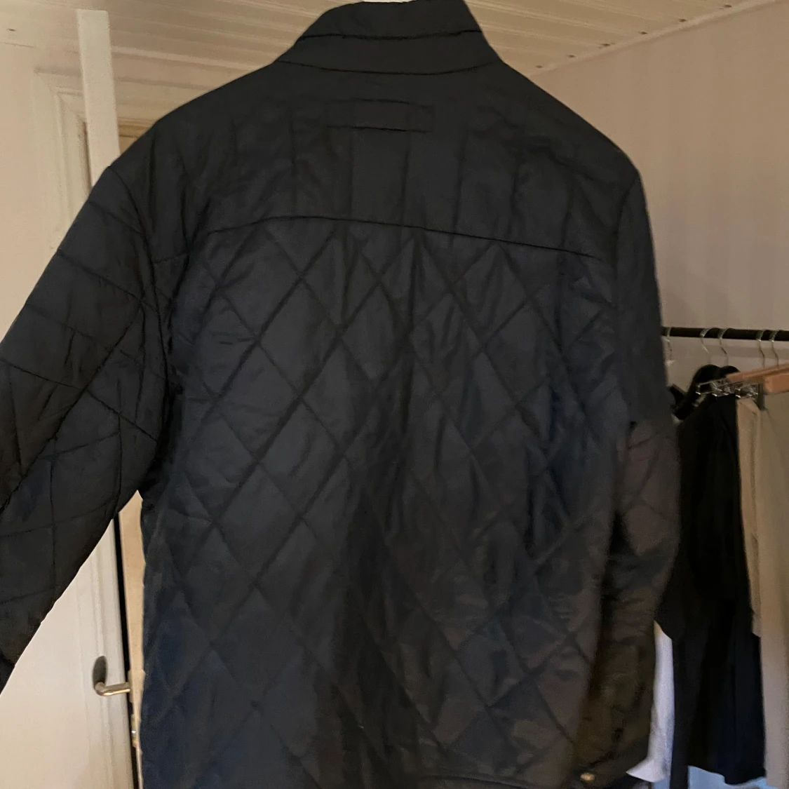 Svart quiltad jacka från GANT - 90