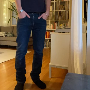 Acne Jeans - Skinny Acne jeans i bra skick i storlek W31 men skulle säga att det passar 29 eller 30. Skriv vid frågar eller fler bilder. ☝️☝️