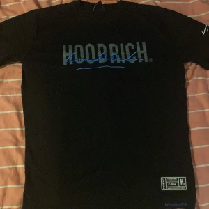 Hoodrich t shirt - Säljer den för Dene för liten byten funkar oxå 