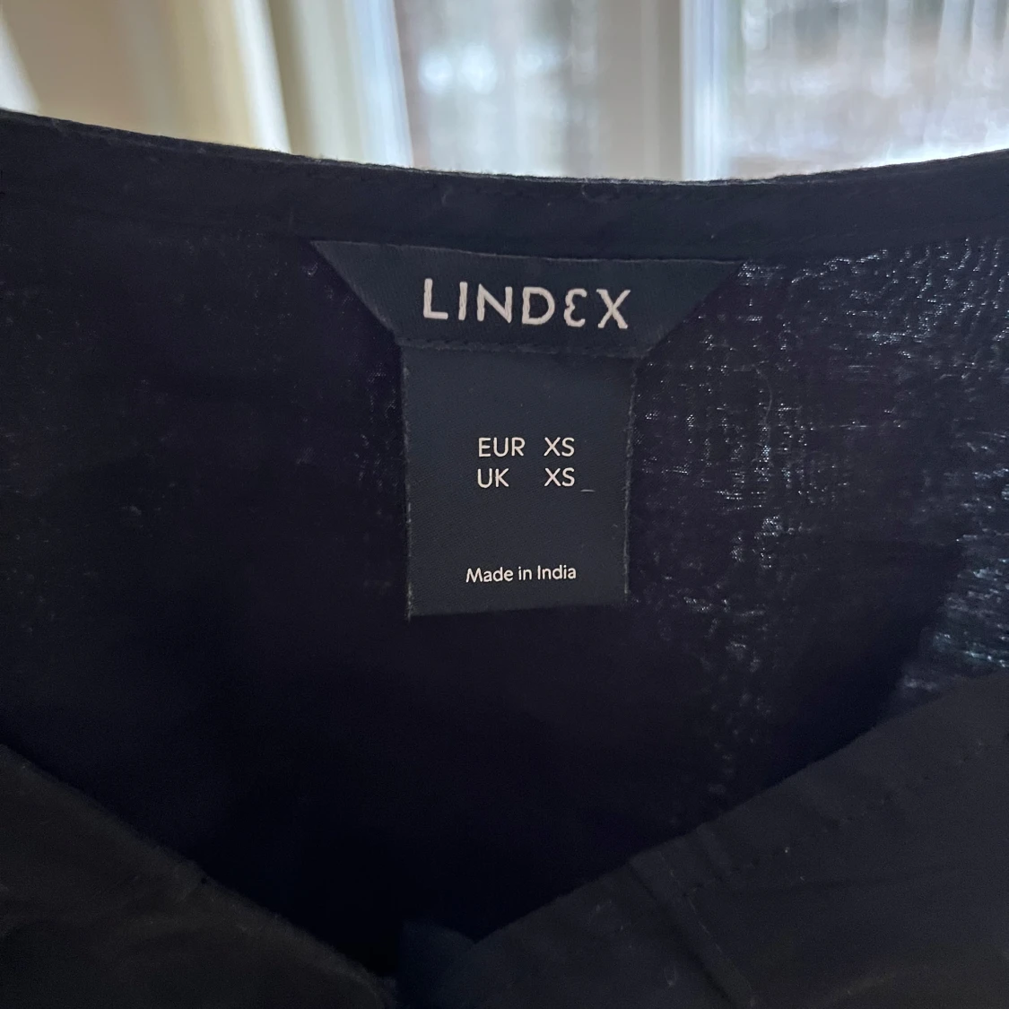 Svart blus från Lindex - 92