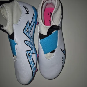 Fotbollsskor - Fotbollsskor helt nya ,bara provade ,har köpt på stedium