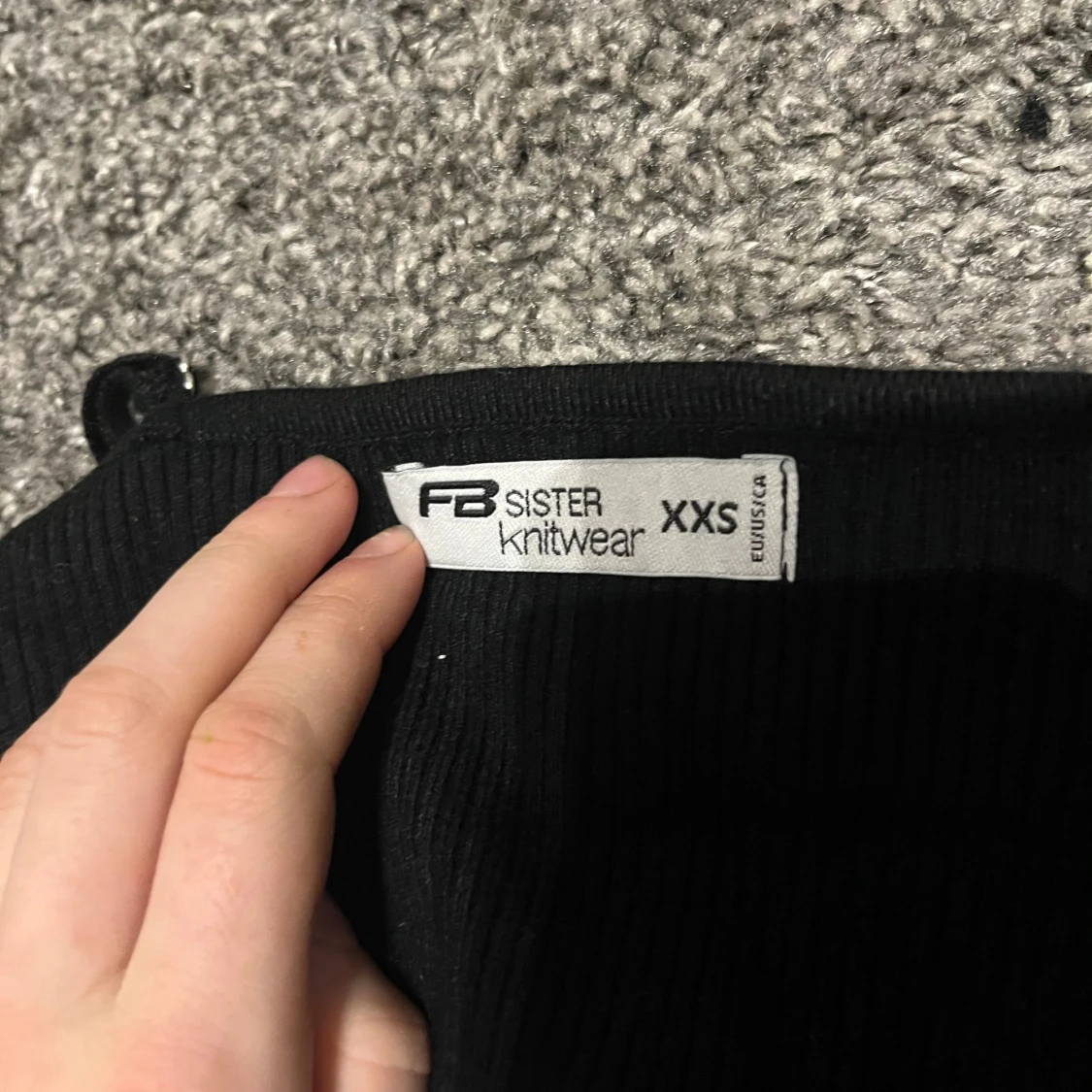 Svart ribbad topp från FB Sister - 91