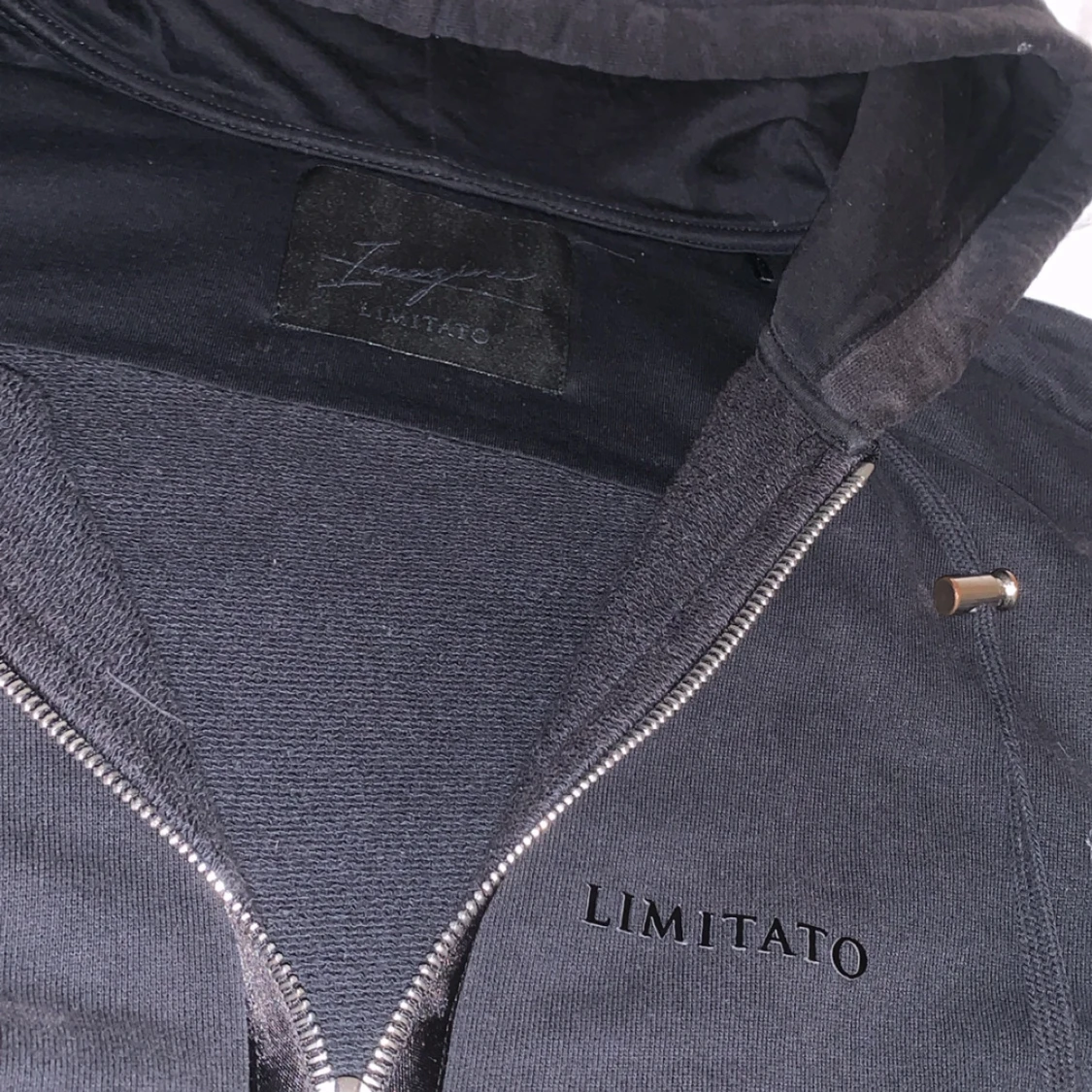 Svart Limitato Zip up - 90