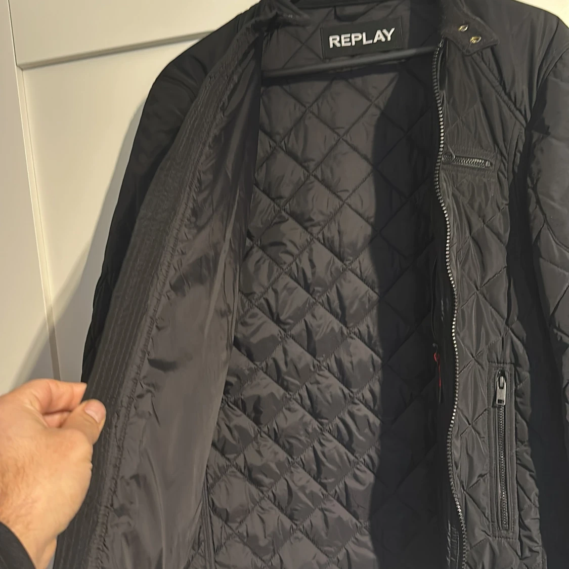 Svart quiltad jacka från Replay - 91
