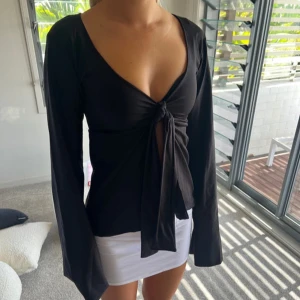 Design By Si liknande topp - Säljer denna supersnygga toppen från missay som inte kommer till användning längre!