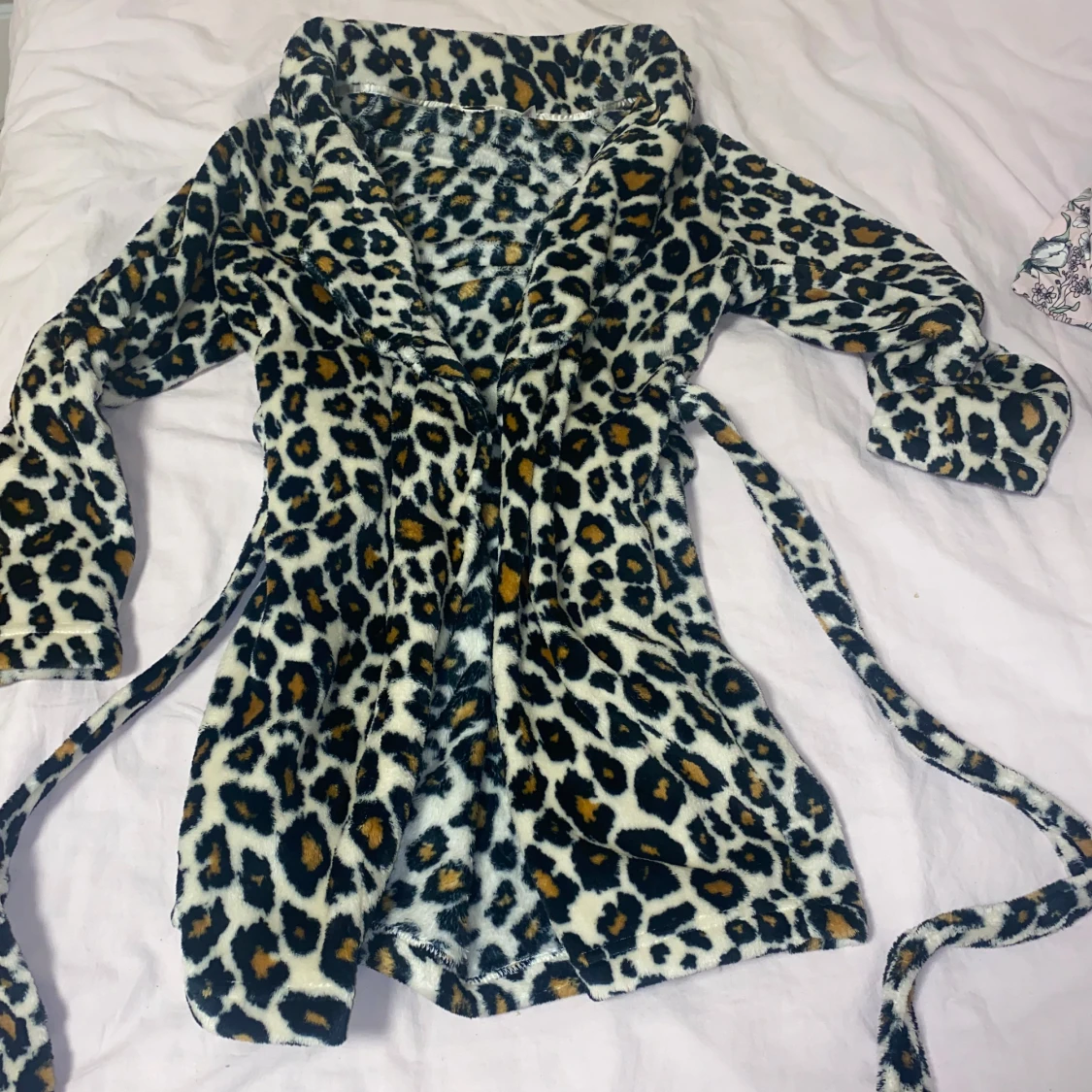 Leopard morgonrock i storlek M 