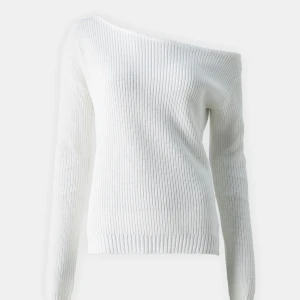 Vit offshoulder tröja från Even&Odd - Snygg vit offshoulder tröja från Even&Odd! 💞endast använd ett fåtal gånger så knappt använd