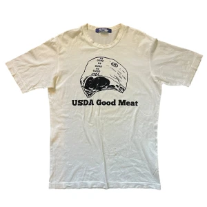 Cdg x Junya Watanabe 2012 T-shirt - Comme des Garcons × Junya Watanabe 2012 USDA Good Meat Tee. Köpt i Japan. 