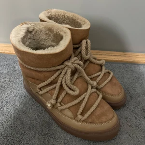 Bruna boots från Inuikii - Inuikkis, super fina, storlek 38, köpta för 1700