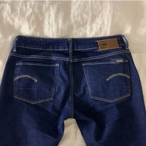 RAW jeans - Säljer dessa lågmidjade bootcut jeansen ifrån RAW. W29 L30