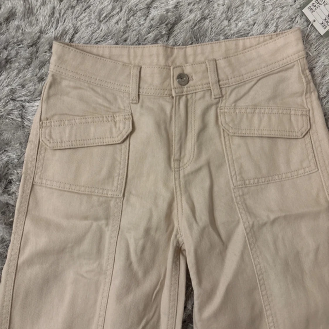 Beige byxor från H&M Divided - 90