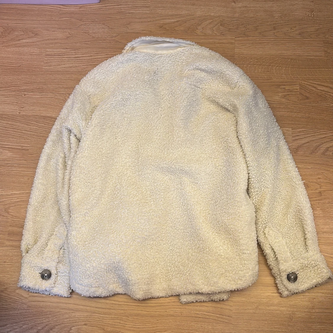 Beige/vit teddyjacka  - 3