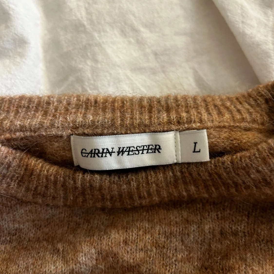 Brun stickad tröja från Carin Wester - 1