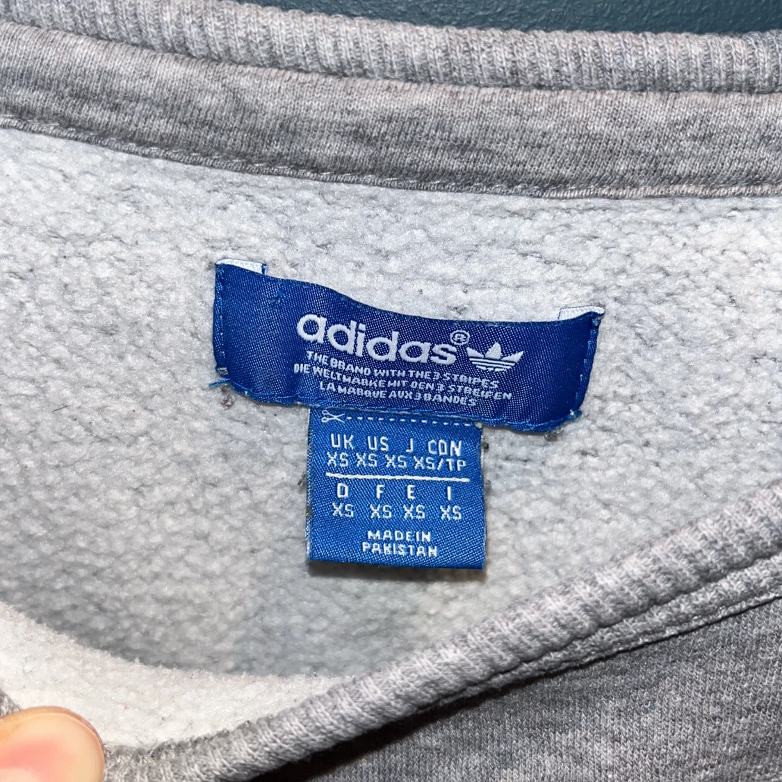 Grå sweatshirt från Adidas - 2