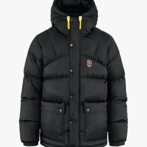 fjällräven jacka - intressekoll på min fjällrävenjacka som e köpt februari 2024. storlek dam M. den är i fint skick förutom repor vid fickorna. kan skicka fler bilder vid intresse. köpt för 7000kr, erbjud gärna ett pris!