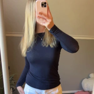 Intimissimi tröja - Säljer nu denna populära intimissimi tröjan. Strl M men passar även mig som bär strl S, blir inte lika genomskinlig bara. Kom gärna med prisförslag 💕