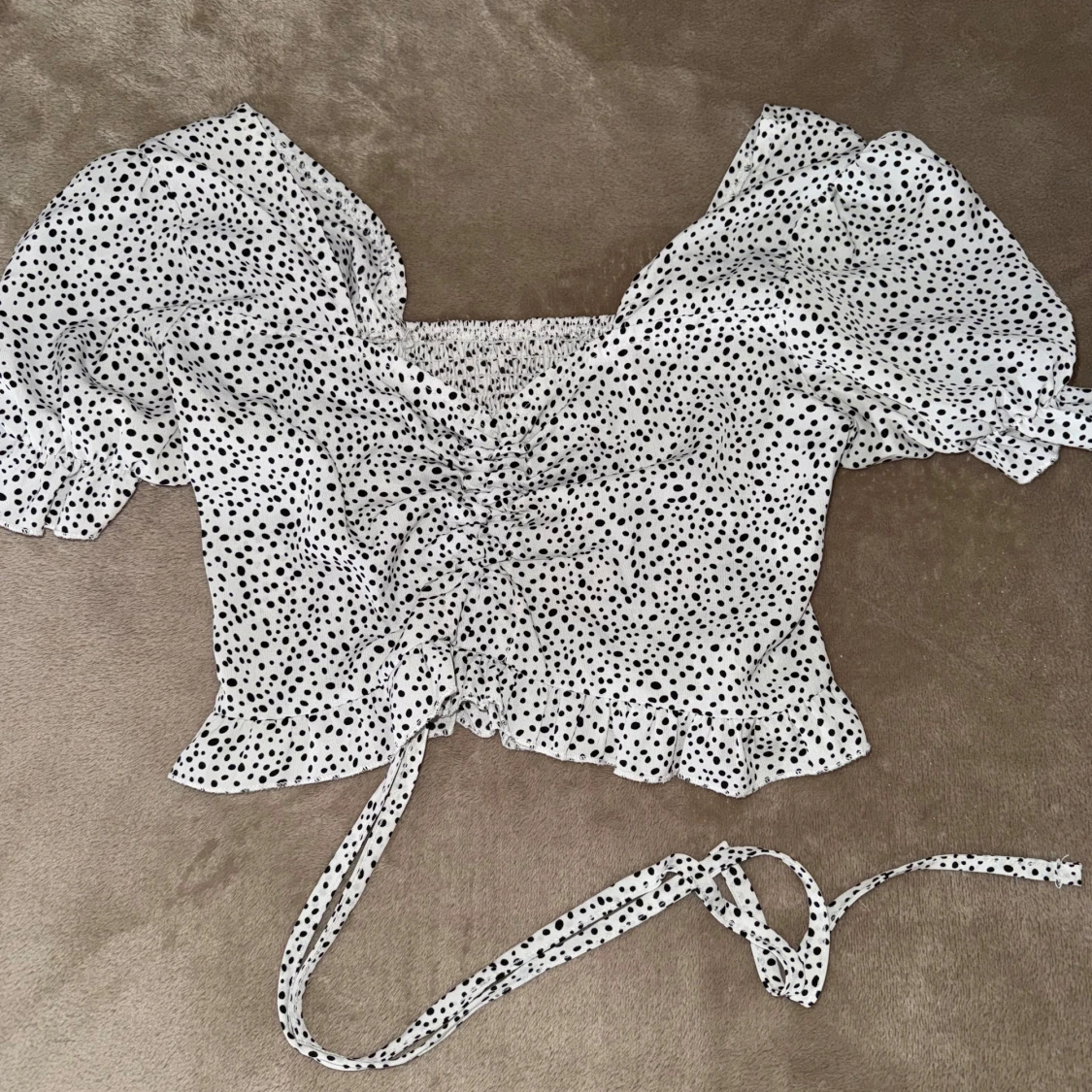 Vit prickig topp från Shein