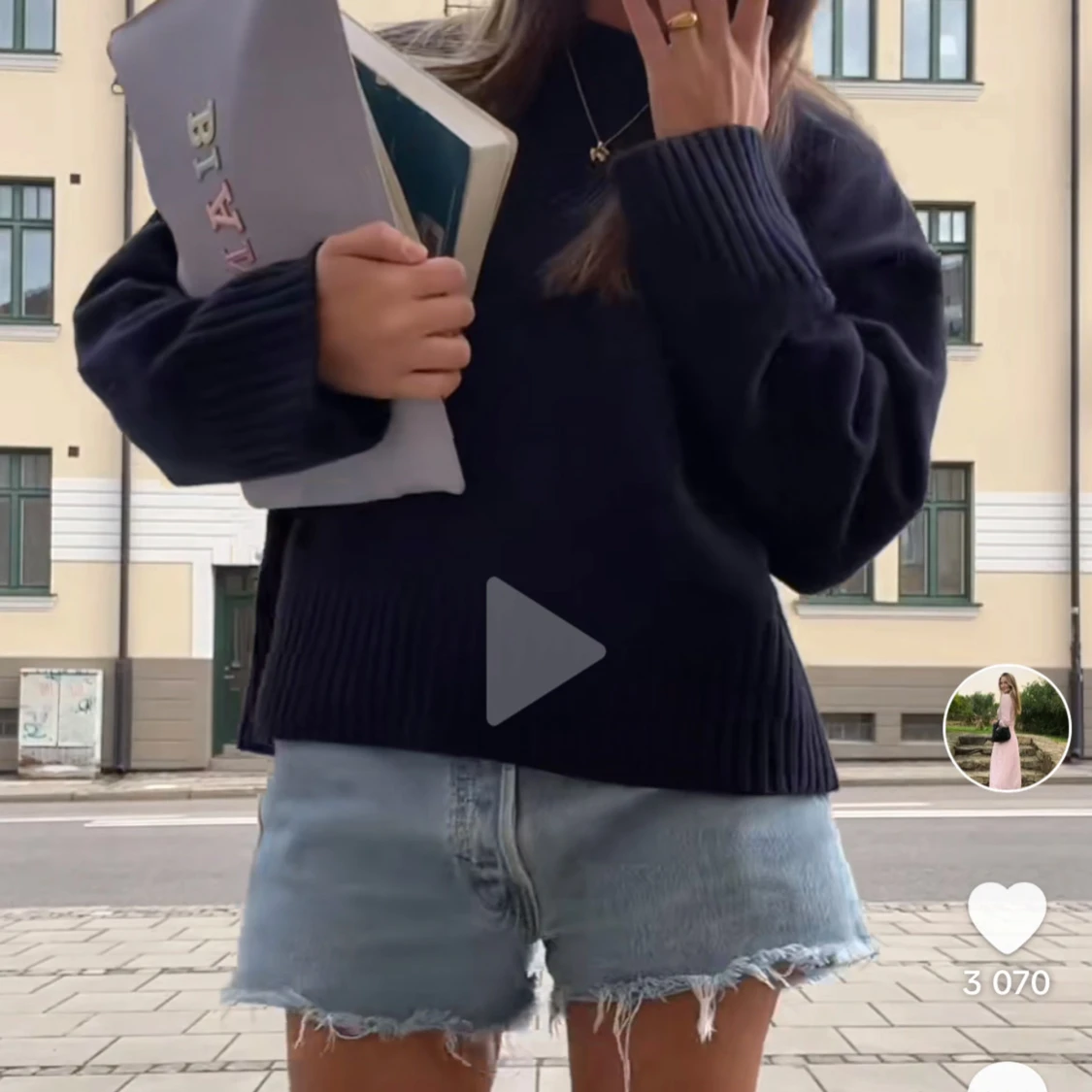 Mörkblå stickad tröja H&M