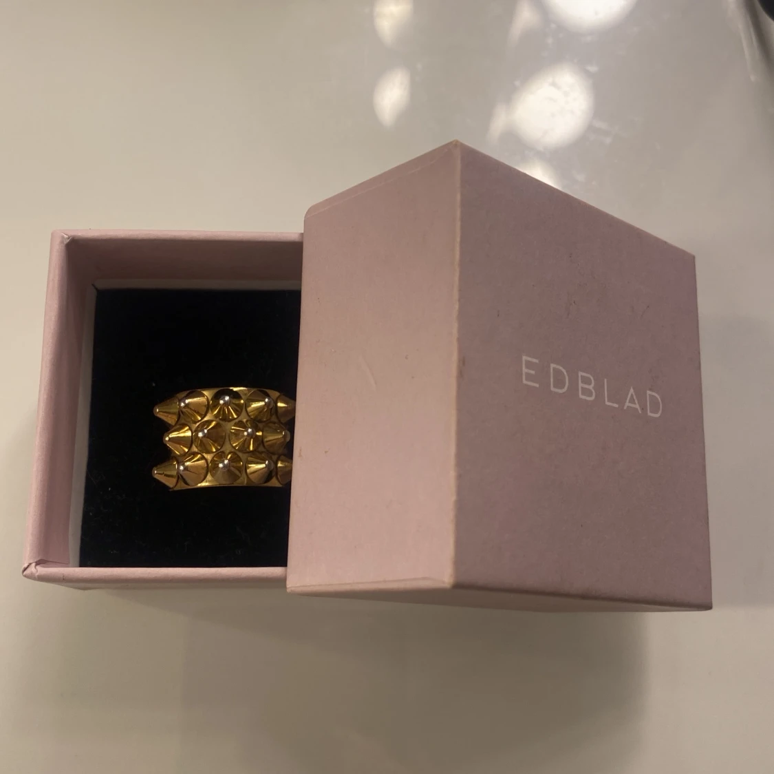 Guldfärgad ring från Edblad - 2