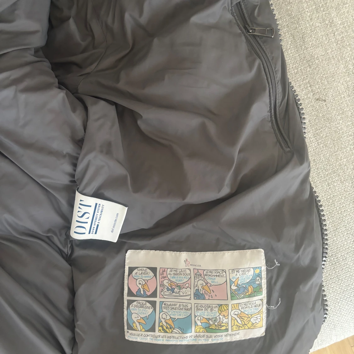 Moncler Montegenevre Size 2 - 93