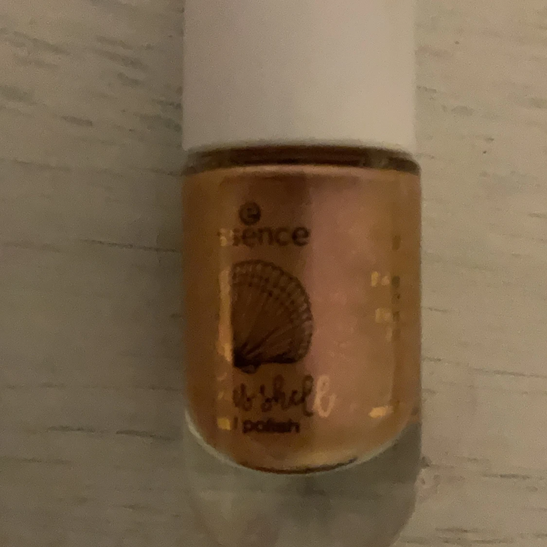 Nagellack från Essence - 90
