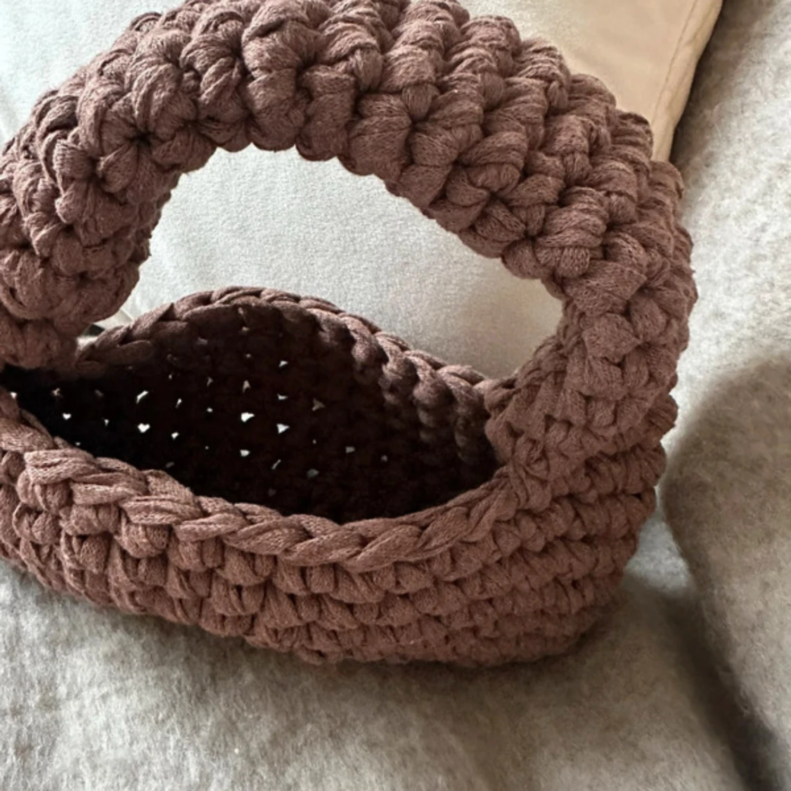 Brun virkad handväska - 93