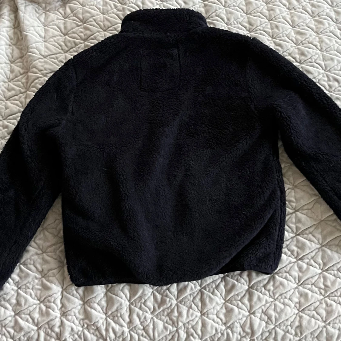 Marin blå teddyjacka från Svea - 90