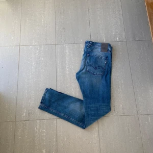 Replay Anbass Jeans  - Säljer nu dessa replay Anbass jeans, skriv för fler bilder/frågor🙌🏼