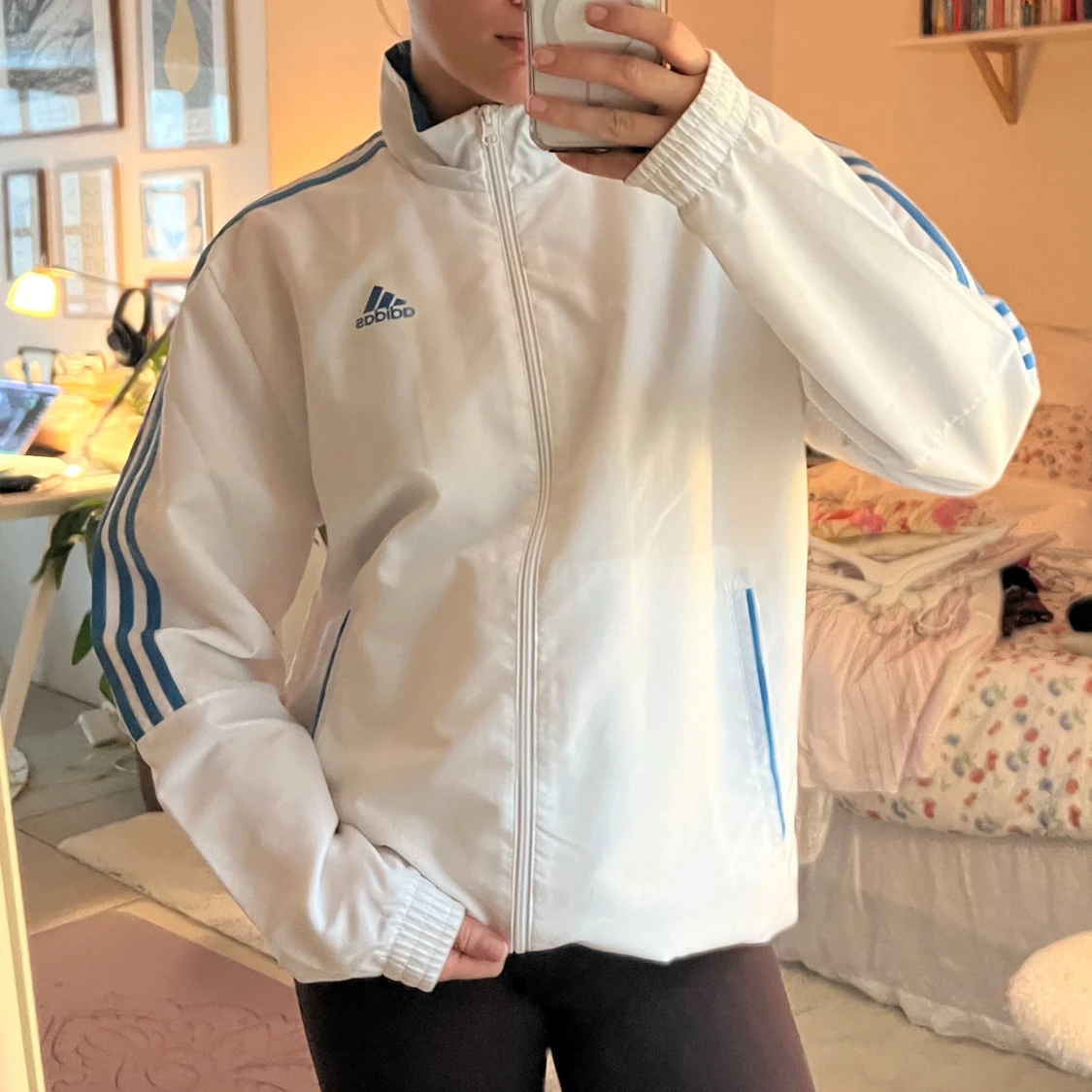 Vit träningsjacka från Adidas - 91