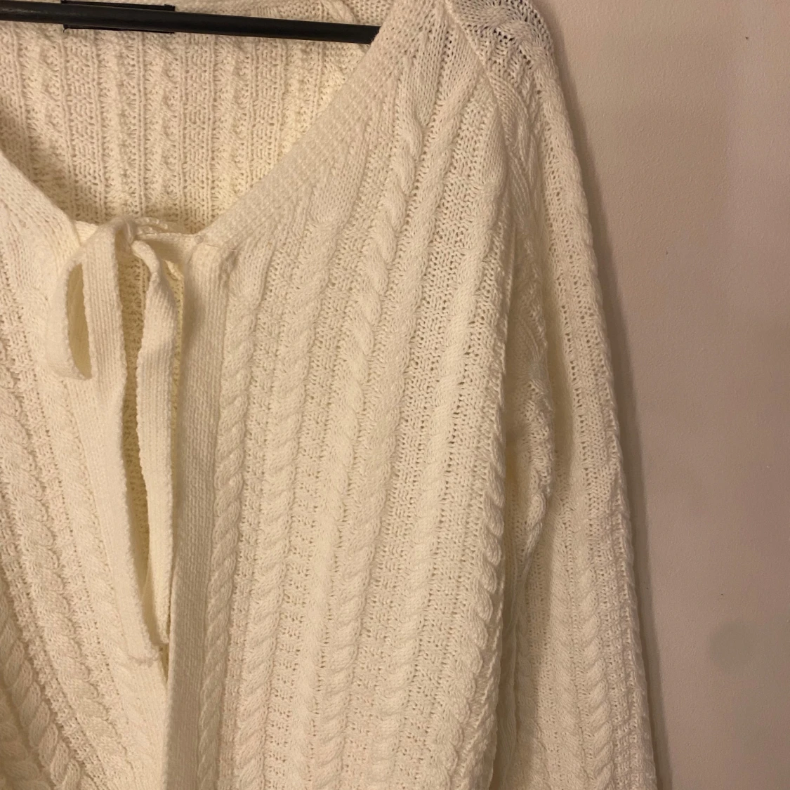 Vit stickad kofta  - 91