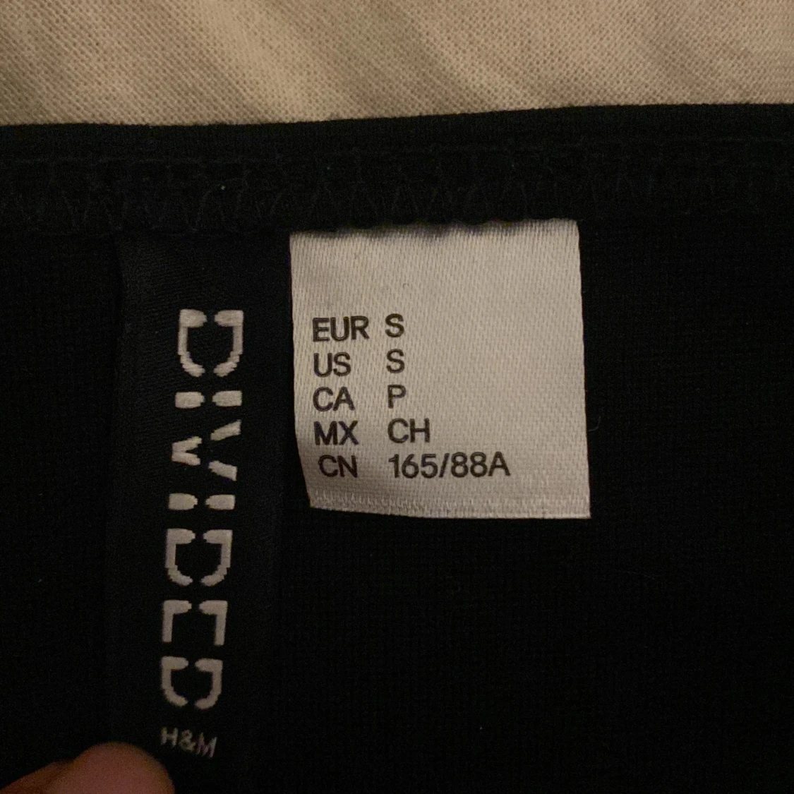 Svart linnetopp från H&M Divided - 90