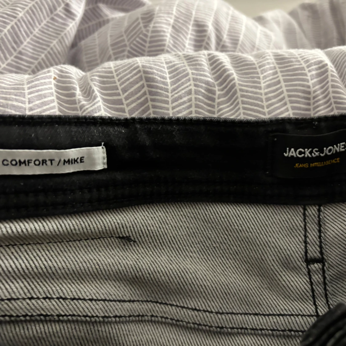 Svarta jeans från Jack & Jones - 90