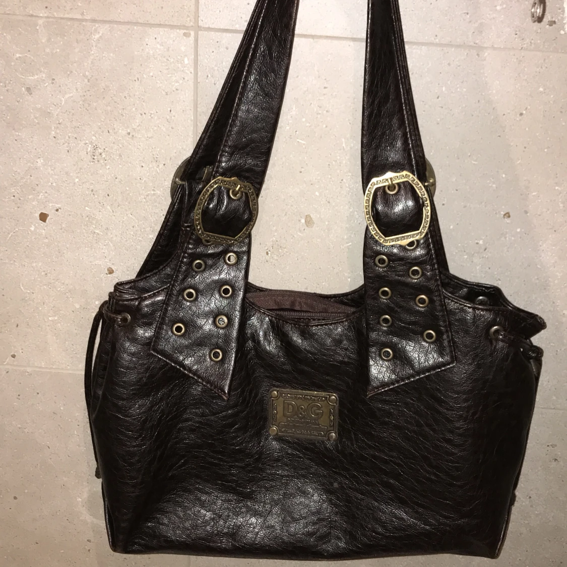 Brun axelväska  - 90