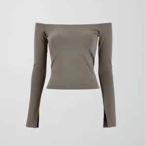 Offshoulder topp  - Använt ett par gånger, passar storlek S