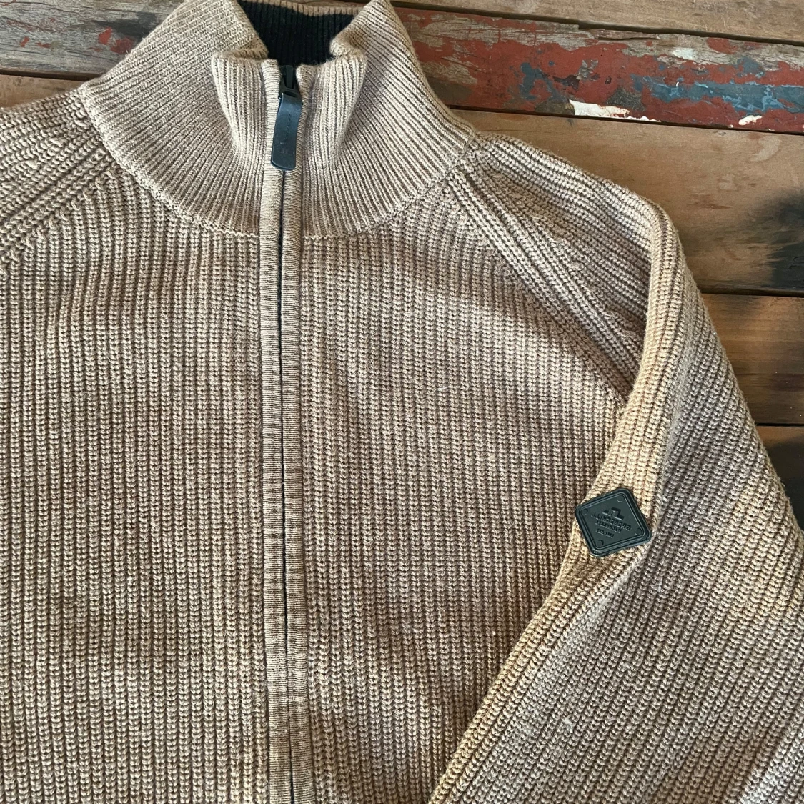 Beige stickad tröja från J.Lindeberg - 2