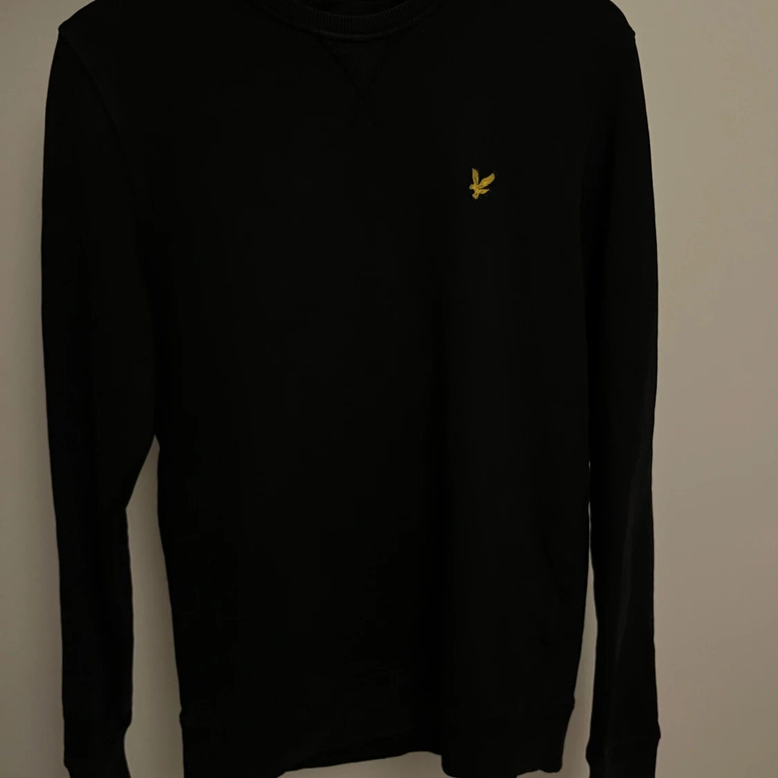 Svart långärmad tröja från Lyle & Scott