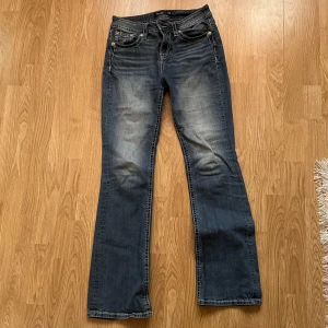 bootcut miss me jeans - jättefina och i bra skick, säljer pga använder knappt :•p storlek 29❤️