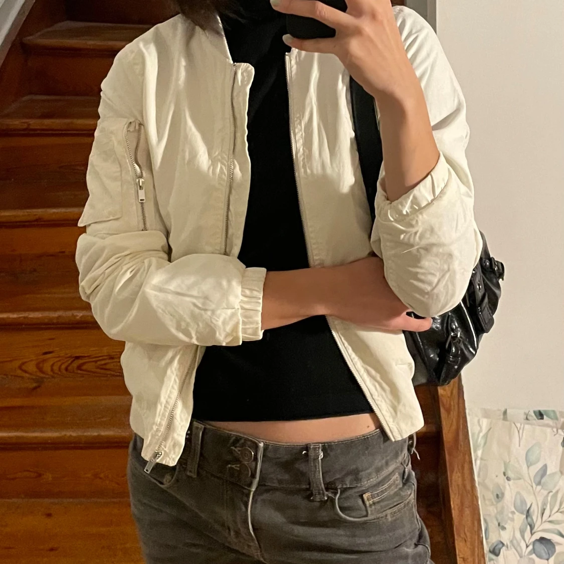 vit bomberjacka från Pull&Bear