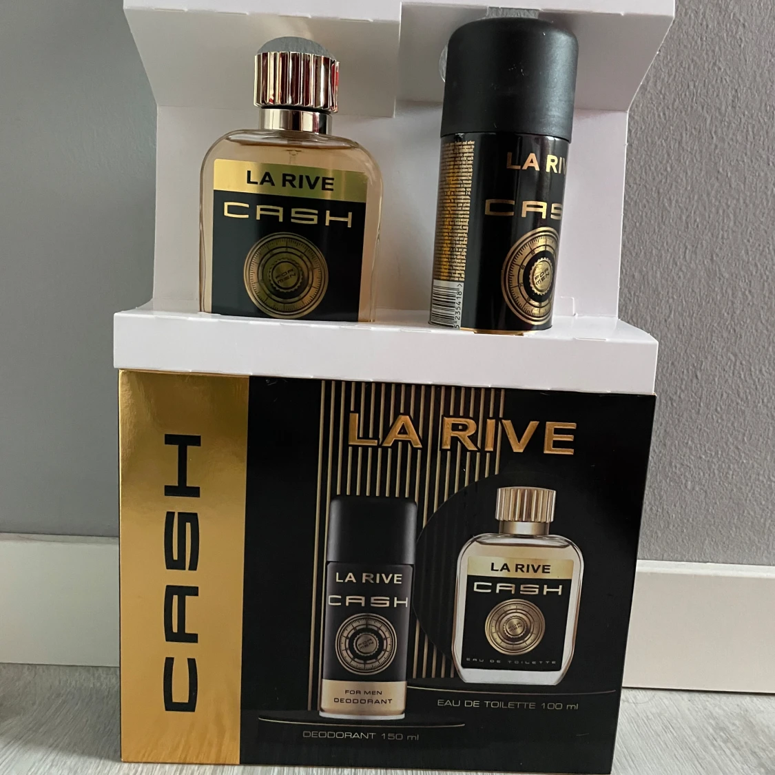 La Rive Cash Eau de Toilette och Deodorant| Presentask