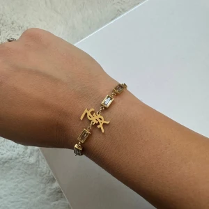 Helt nytt armband i 18k äkta guldpläterad  - Helt ny
