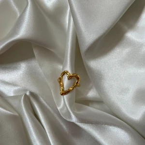 Milou ring  - 55kr/st, Justerbar och rostfri vilket innebär att den inte tappar färg eller färgar av sig🙌🏼 beställ via Ebnorth.quickbutik.se eller via Plick💞