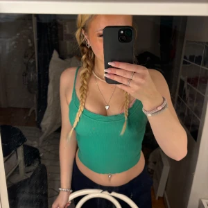 Topp - Välanvänd topp från Gina tricot. Jättefin till sommaren 