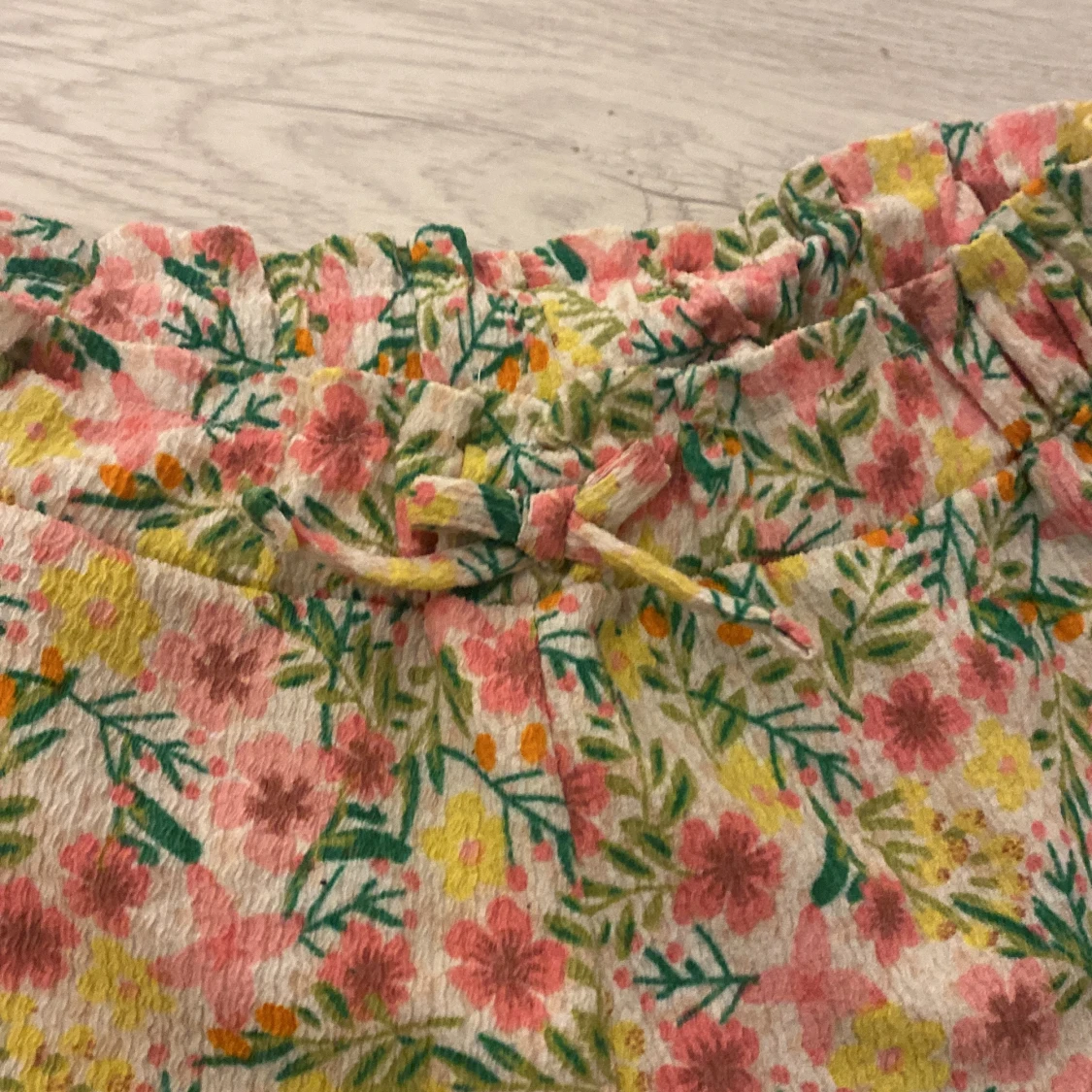 Blommiga shorts från Zara Kids - 93