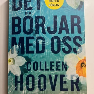 Det börjar med oss - En gripande roman av Colleen Hoover som utforskar relationer och kärlek. Inköpspris 119 men säljer den för 89. Fick en i julklapp så säljer denna. Pris kan diskuteras!!