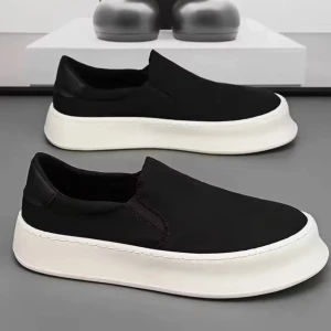 Lyx slipon - Snygga slipons storlek 43  (Lite taighta)