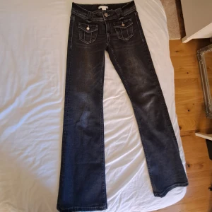 Svarta gina tricot jeans - St 146 helt nya svarta jeans från gina tricot