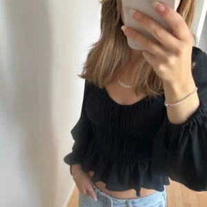 Blus - Svart fin blus, passar xs-m💕