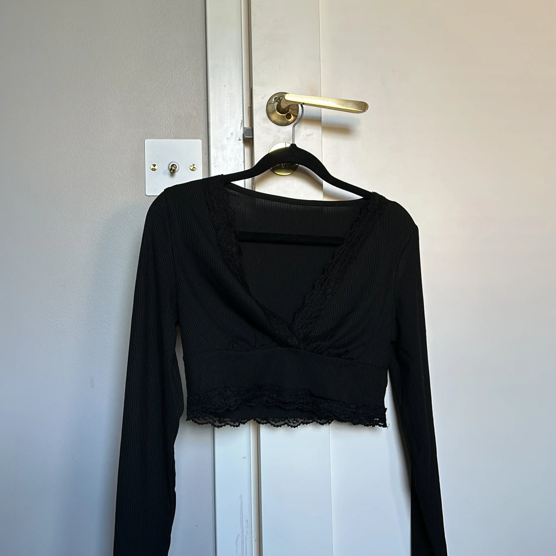 V-ringad långärmad tröja  - 90