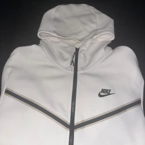 Nike kofta  - Bra skick, har inga fläcka äkta! 