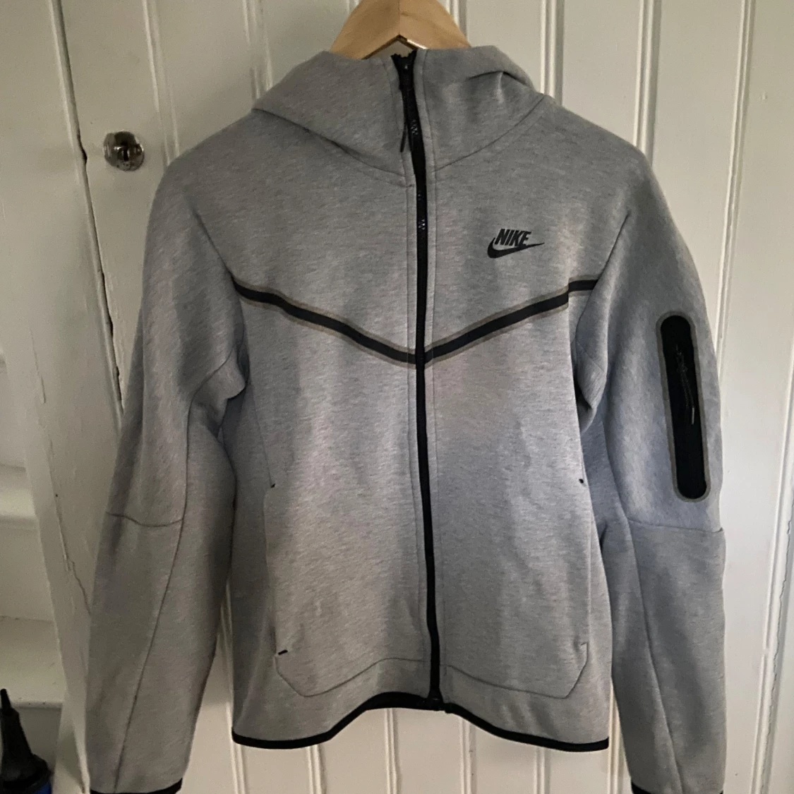 Grå Nike tech fleece xs herr 